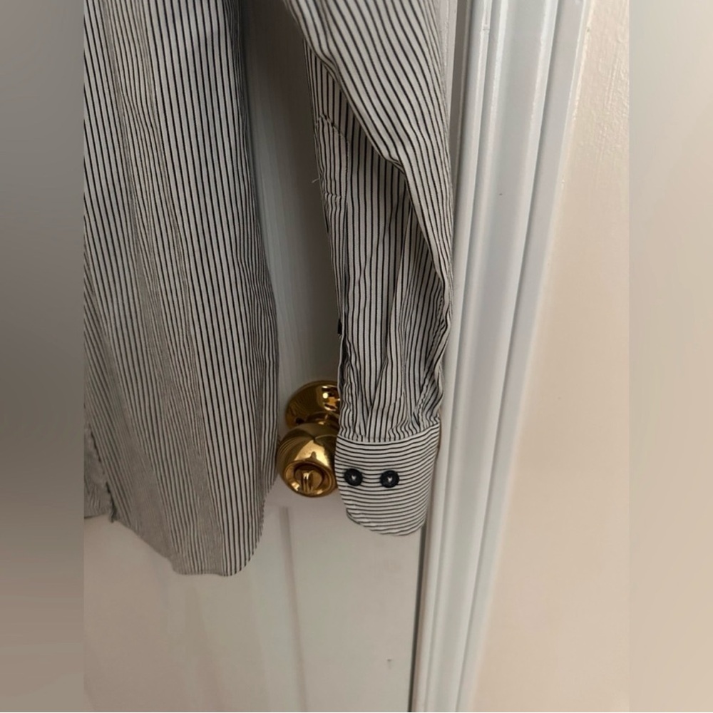 ♥️Striped Button-Up Shirt - Picture 3 of 4